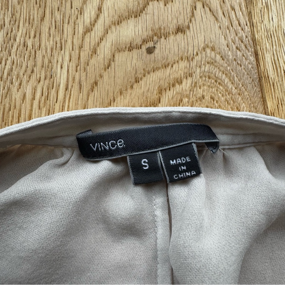 VINCE 100% silk V-neck Popover Blouse cream - S - Picture 4 of 15